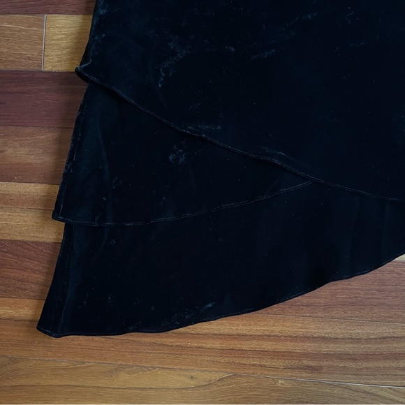 VINTAGE VELVET ASYMMETRICAL DRESS SHOULDER BOWS - Picture 7 of 8